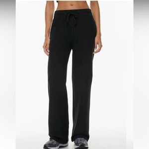 Aritzia Cozy Fleece Perfect Banded Wide Sweatpants
